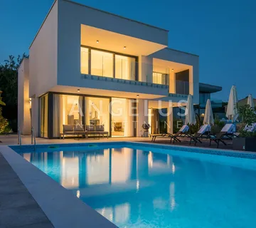 Opatija, Veprinac - villa s bazenom 264m2 i pogledom na more - cover