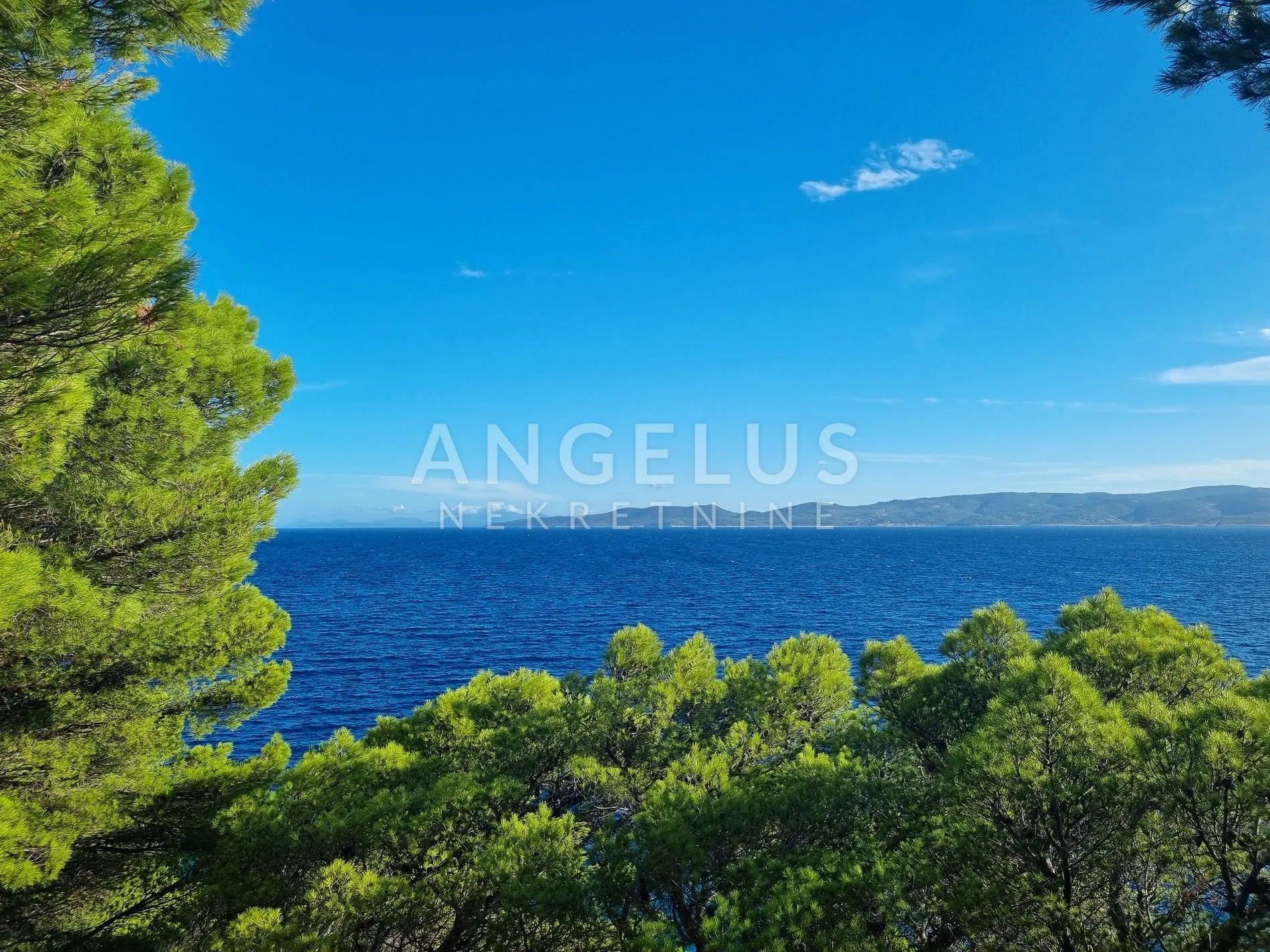 Omiška Rivijera - mala kuća PRVI RED DO MORA, pristup plaži - cover