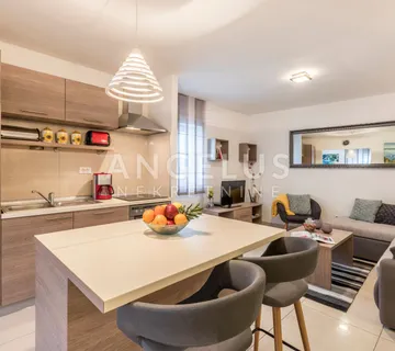 Split, Varoš - Lijepo uređeni apartman u kamenoj kući, 99 m2, PRODAJA - cover