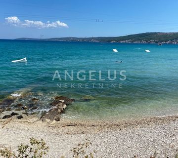 Trogir - građevinsko zemljište prvi red do mora - cover