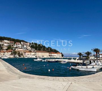 Hvar, Jelsa -  građevinsko zemljište, 1.054 m2 - cover