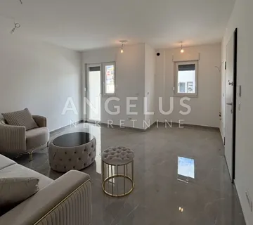 Kaštel Štafilić - Dvosoban stan s vrtom i parkingom, PRODAJA - cover