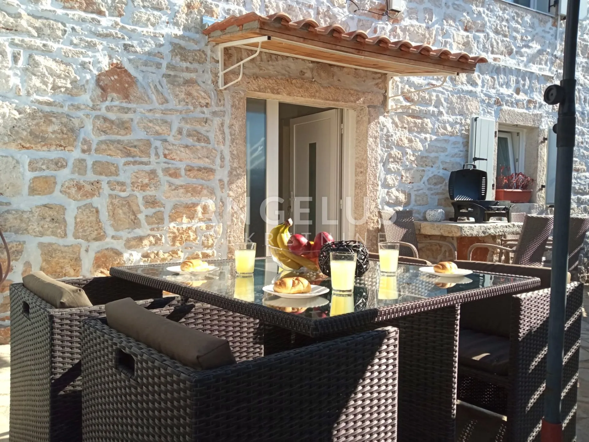 Istra, Tar - stan u prizemlju 55m2, dugoročno! - cover