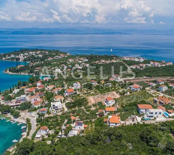 Šolta, Nečujam - građ.zemljište u blizini mora, 1100 m2 - cover