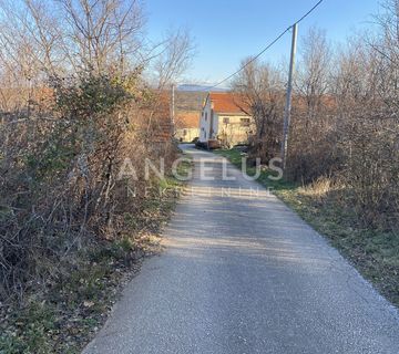 Radošić, Sinj - građevinsko zemljište s panoramskim pogledom, 1330 m2 - cover