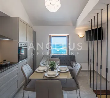 Istra, Vrsar - Kamena kuća s pogledom na more, 60m2 - cover