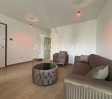 Kaštel Štafilić - Dvosoban stan s vrtom i parkingom, PRODAJA - cover