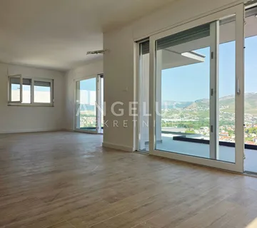 Strožanac, Podstrana - PENTHOUSE trosoban stan, 2 parking mjesta PRODAJA - cover