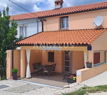 Istra, Labin - renovirana kuća za dugoročni najam, 45m2 - cover