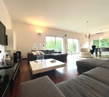 Zagreb, Šestine - luksuzno imanje s bazenom, vrtom, šumom i garažom - cover