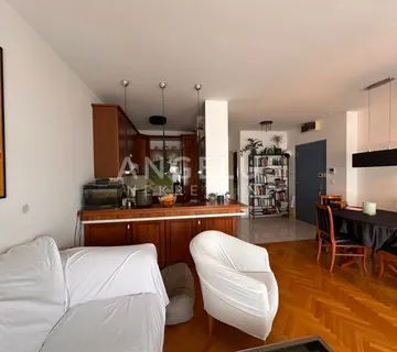 Split, Sukoišan - Elegantan dvosoban stan s garažnin parkirnim mjestom, 80 m2, PRODAJA
