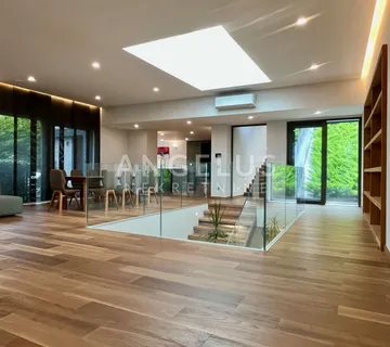 Zagreb, Gračani - Luksuzna  moderna vila 440m2 s bazenom  - cover