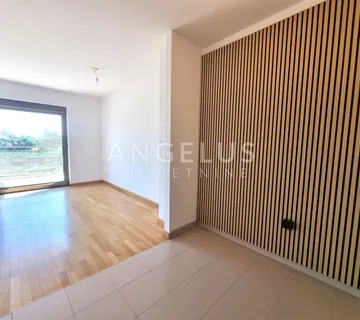 Zagreb, Bundek Centar - poslovni prostor 56m2 + GPM