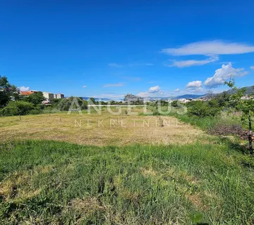 Kaštela - građ.zemljište mješovita namjena M7, 2800 m2 - Kaštel Sućurac, Kaštela