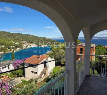 Šolta, Stomorska - samostojeća kuća sa pogledom na more - cover