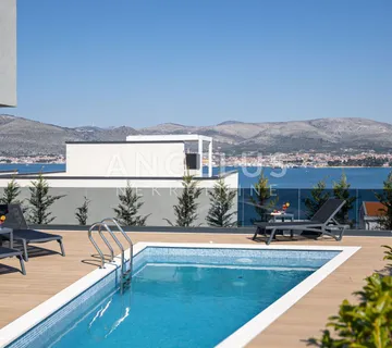 Trogir, Čiovo - luksuzna VILA u nizu, sa bazenom i prekrasnim pogledom na more, 282 m2 - Kaštel Lukšić, Kaštela