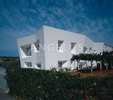 Istra, Pula - Vila na prodaju 675m2 - cover