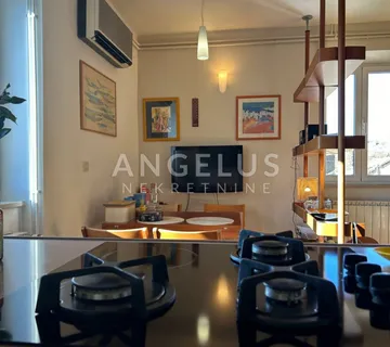 Split, Bačvice - luksuzan stan na atraktivnoj lokaciji sa pogledom na more, 163 m2