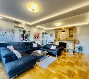 Zagreb, Mlinovi - luksuzna kuća 450 m2 s bazenom, garažom i vrtom