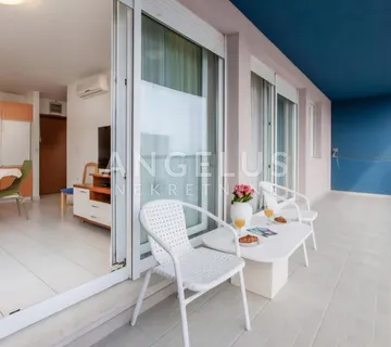 Split, Žnjan - trosoban stan blizu mora PRODAJA - cover