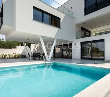 Šolta, Nečujam - novoizgrađena ekskluzivna vila prvi red do mora, PRODAJA - cover