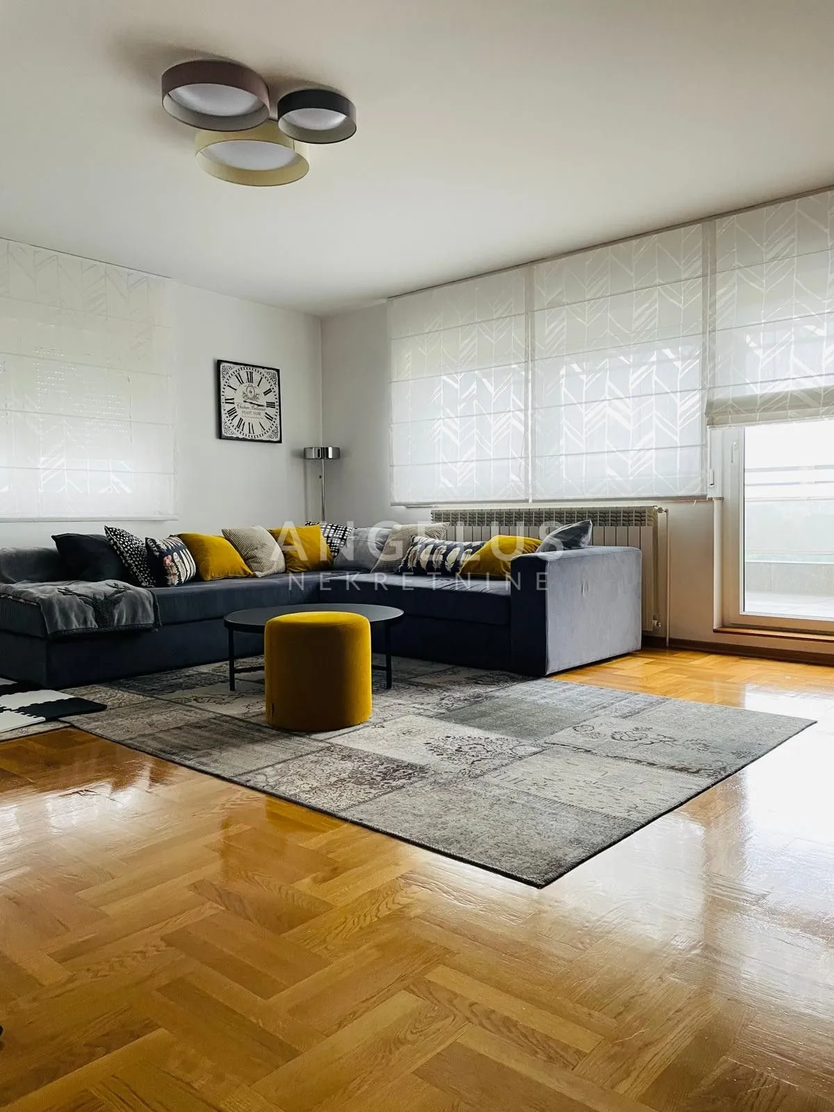 Zagreb, Vrhovec - prostran obiteljski stan 115m2 + garaža - cover