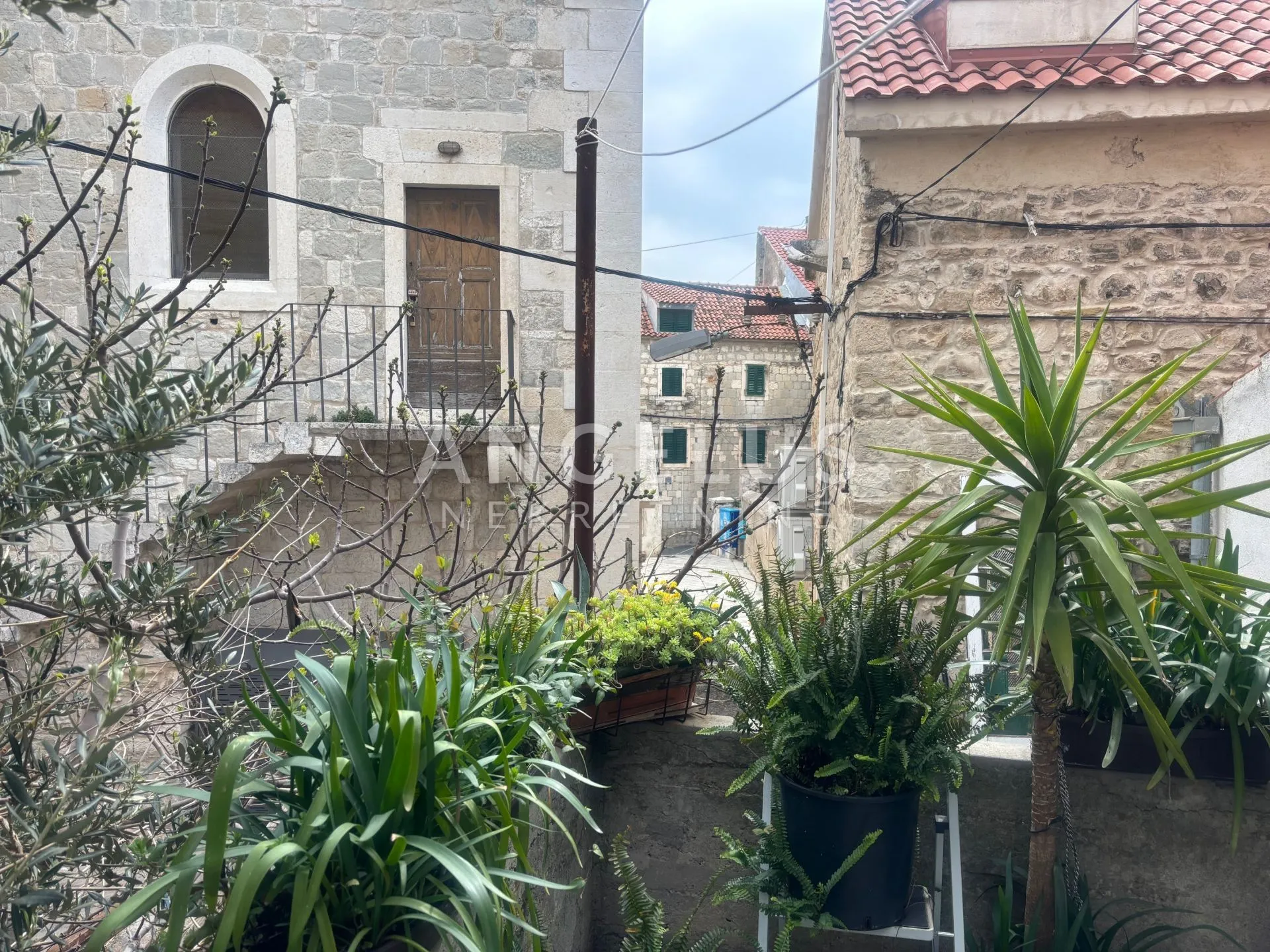 Split, Varoš - Stan u kamenoj kući, 63 m2, PRODAJA - cover