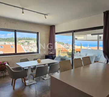 Brač, Sutivan - dvosoban stan sa terasom i pogledom na more, 112m2, PRODAJA - cover