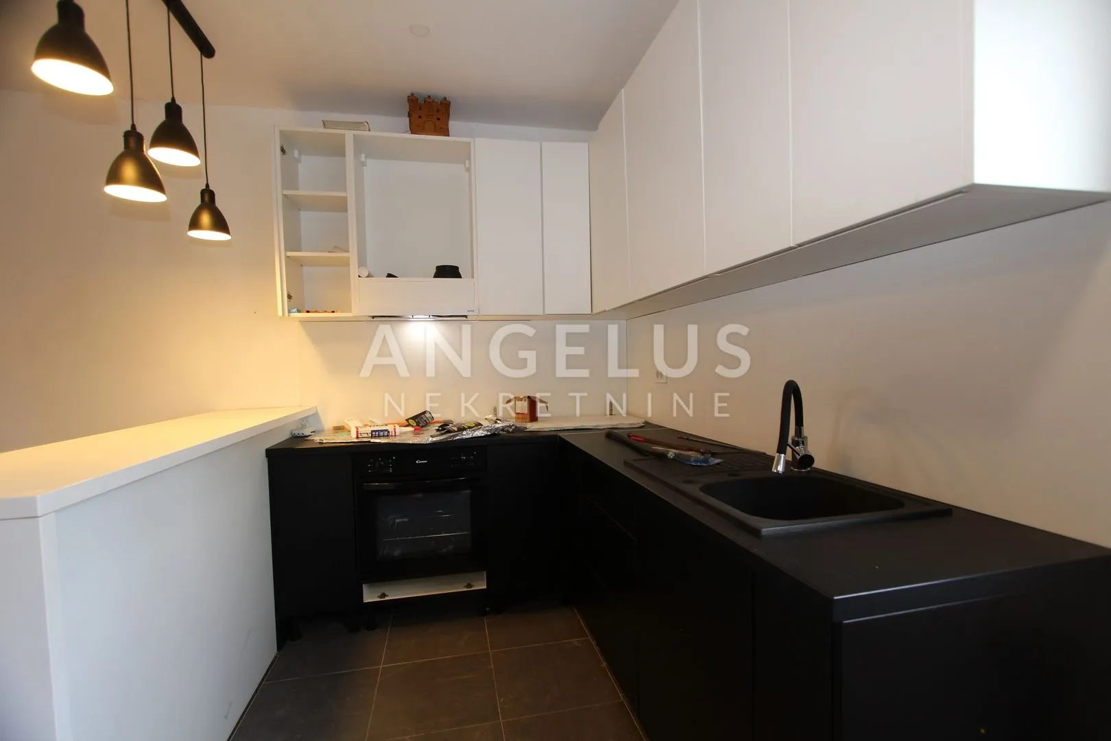 Zagreb - Savski Gaj  Dvoetažni stan sa vrtom i 2 PM - cover