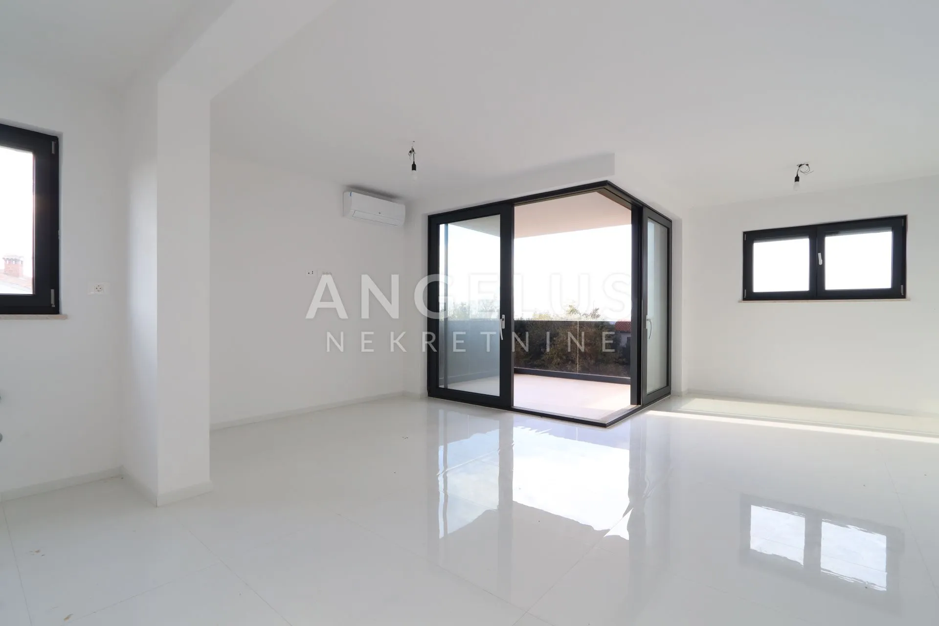 Istra, Poreč - dvoetažni stan s pogledom na more 120m2 - cover