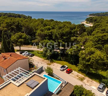 Istra, Pula - Vila s bazenom za dugoročni najam, 285m2 - cover