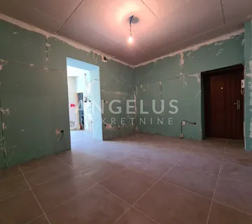 Pula, Centar - stan u prizemlju s dvorištem, 55m2, prodaja! - cover