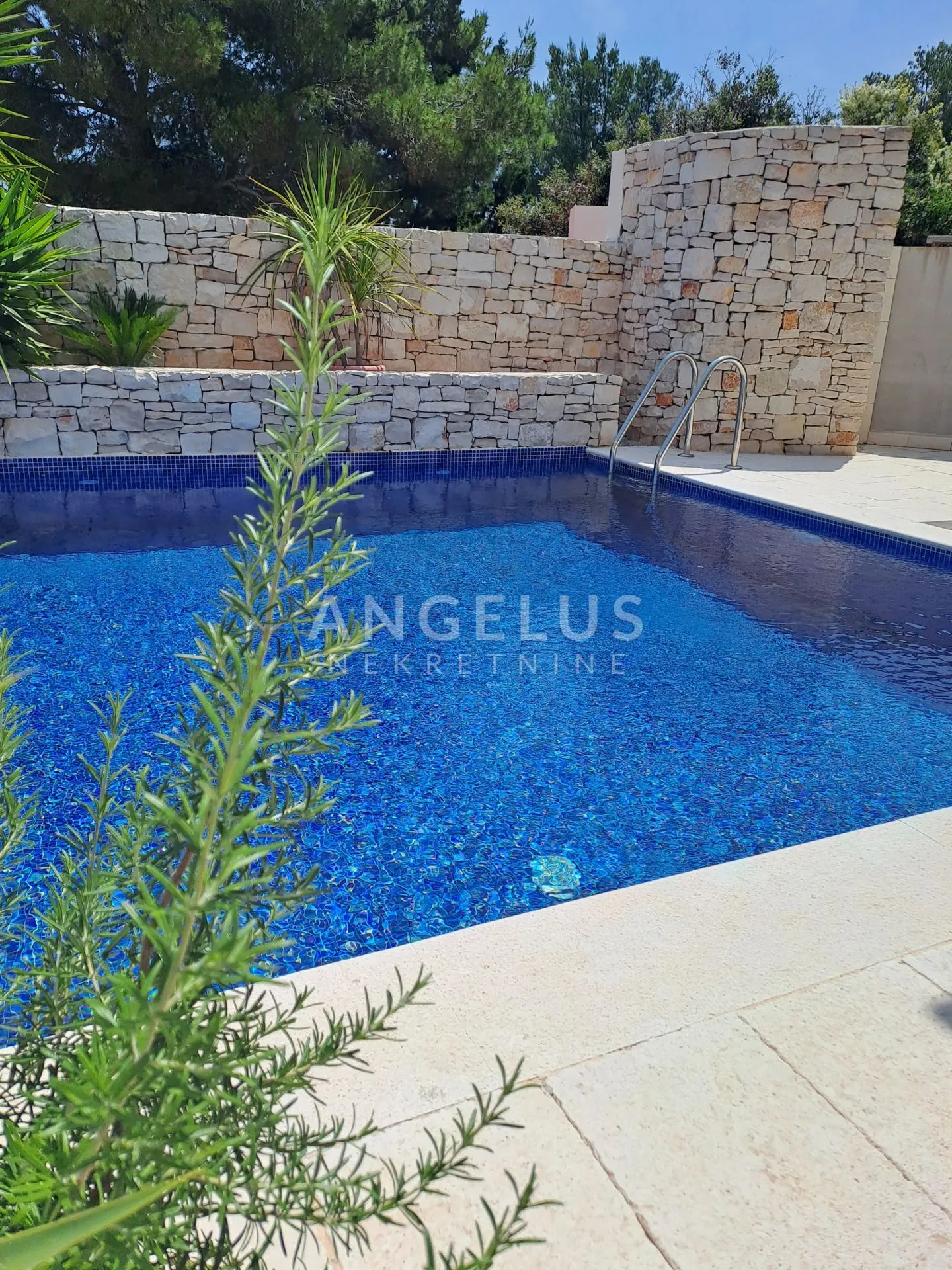 Brač, Milna - novoizgrađena kuća sa bazenom, PRODAJA - cover