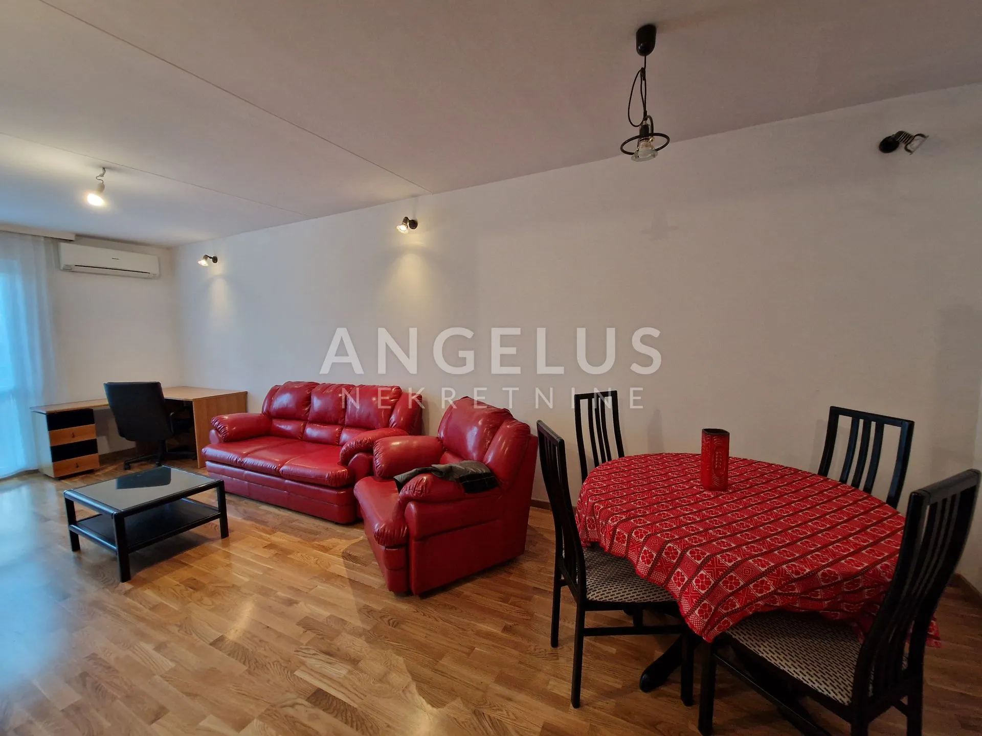 Zagreb Novi Zagreb - Siget  Lijep 2-soban stan 1. kat 54m2 - cover