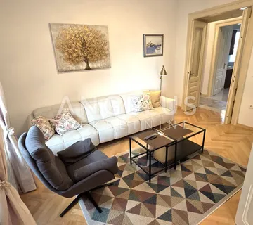 Istra, Pula - stan s garažom, 90m2, prodaja! - cover