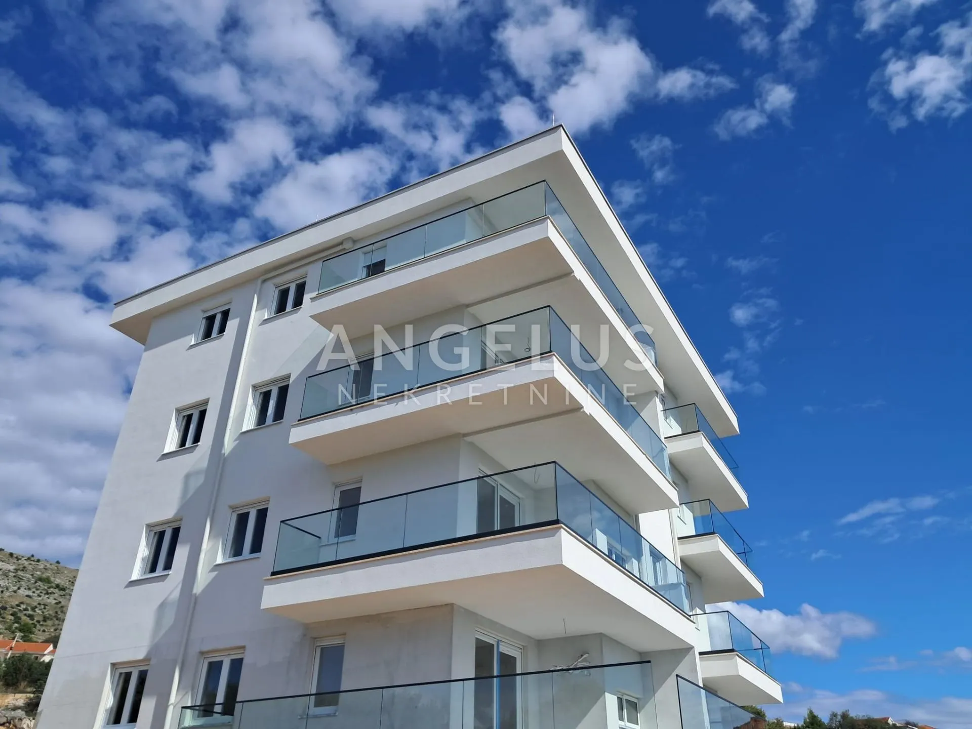 Trogir, Seget - stan u NOVOGRADNJI sa pogledom na more, 108.20 m2 - cover