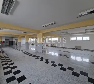 Lučko - Poslovna zgrada 1500 m2  - cover