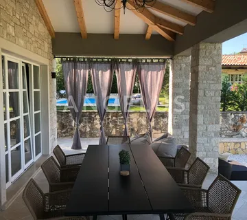 Istra, okolica Tinjana - predivna kuća s bazenom - cover