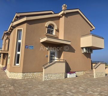 NIN-ZATON - dvosoban apartman s vrtom - 200 m do mora - cover