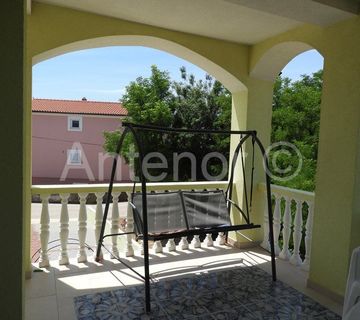 VRSI - kuća novogradnja - 3 studio apartmana + 1 stan - cover