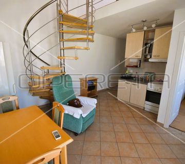 Apartman s pogledom na more, parking, 350 m do plaže, 55 m2, Novalja - cover