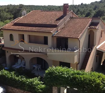 Mali Lošinj - Kuća, 310 M2 Prodaja - cover