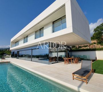 Opatija, jedinstvena villa na izuzetnoj lokaciji, 427 m2 - cover