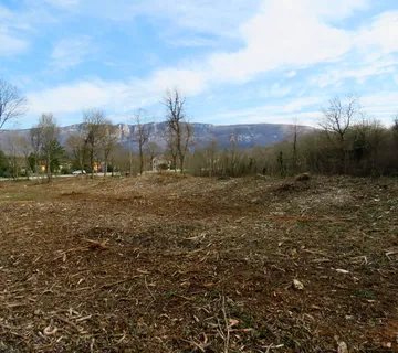 Velika Parcela S Lijepim Pogledom Na Planine - Kršan, Kršan