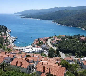Ekskluzivna Kuća Na 3 Etaže I Impresivnim Pogledom Na More - Rabac, Labin
