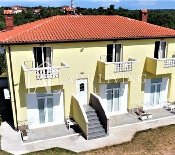 Umag-okolica, apartmanska kuća s prostranom okućnicom 667 m2 - cover