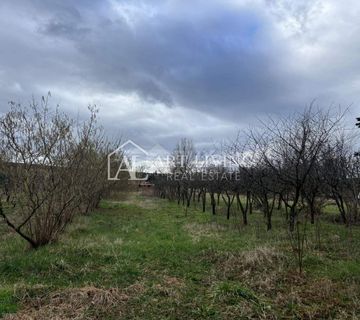 Istra, Kršan - prostrano građevinsko zemljište s lijepim pogledom na Učku - cover