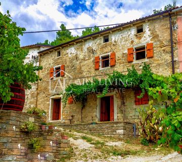 Istra-Oprtalj, kamena istarska kuća s otvorenim pogledom - cover