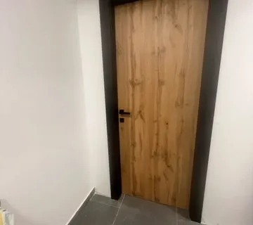 Sobna vrata sa skrivenim pantom - cover