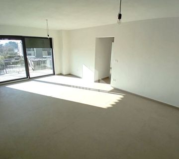 Stan na 1. katu s krovnom terasom od 86 m2-900m od mora - cover
